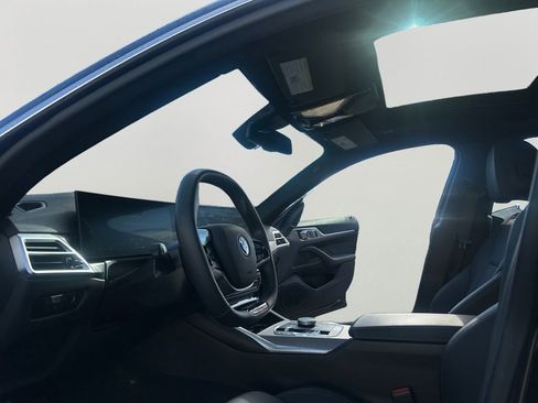 Used 2025 BMW i4 xDrive40i w/ Parking Assistance Package image 9