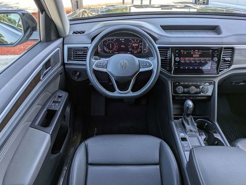 Certified 2023 Volkswagen Atlas SE FWD image 21