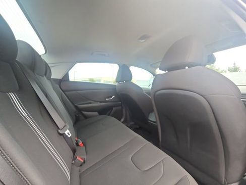 Used 2022 Hyundai Elantra SEL w/ Cargo Package image 27