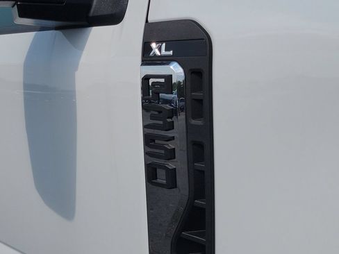 New 2026 Ford F350 XL w/ XL Chrome Package AWD/4WD image 8