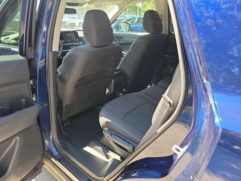 Used 2025 Nissan Pathfinder SV AWD/4WD image 10