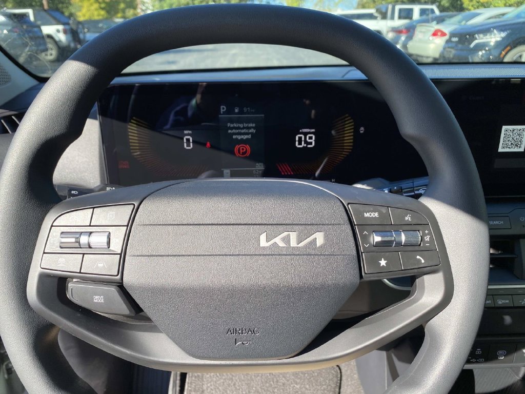 New 2026 Kia K4 FWD image 9