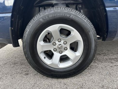 Used 2019 RAM 1500 Tradesman w/ SXT Appearance Group AWD/4WD image 15