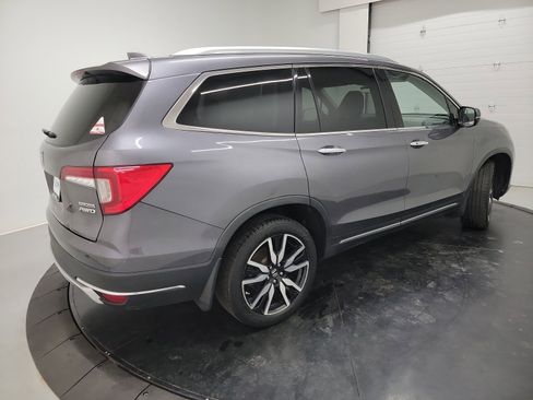 Used 2020 Honda Pilot Touring image 16
