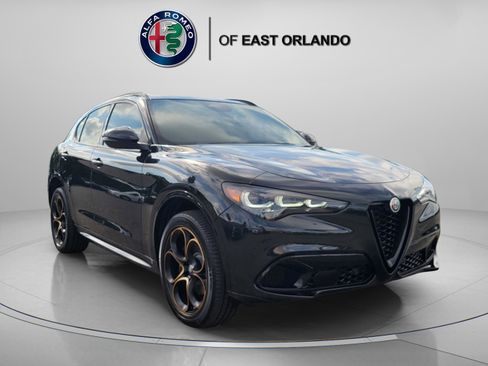 New 2025 Alfa Romeo Stelvio Sprint image 1