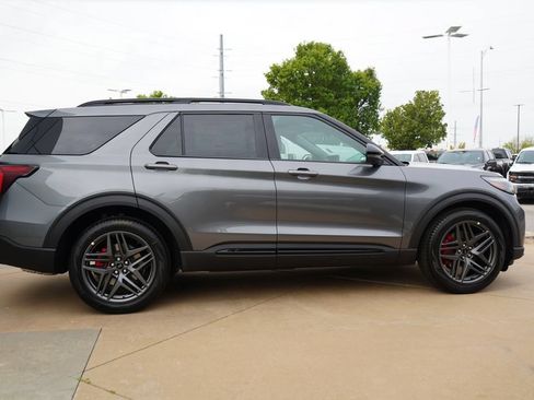 New 2026 Ford Explorer ST AWD/4WD image 10