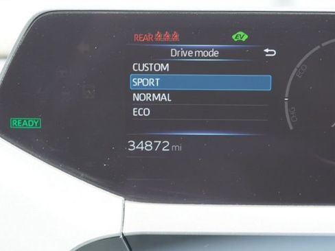 Used 2023 Toyota Prius XLE FWD image 36