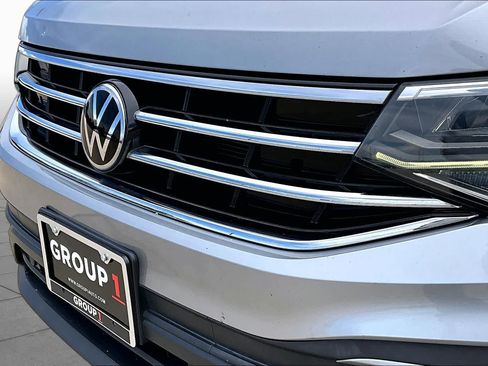 Used 2022 Volkswagen Tiguan SE FWD image 27