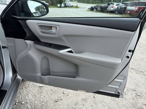 Used 2015 Toyota Camry LE FWD image 10