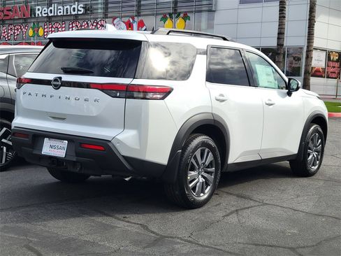 New 2025 Nissan Pathfinder SV w/ SV Premium Package image 2