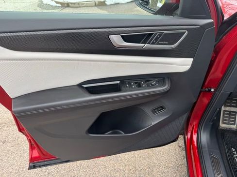 Used 2024 Volkswagen Atlas Cross Sport SEL Premium R-Line image 20