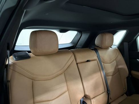 Certified 2025 Cadillac XT5 Premium Luxury w/ LPO, Floor Liner Package AWD/4WD image 25