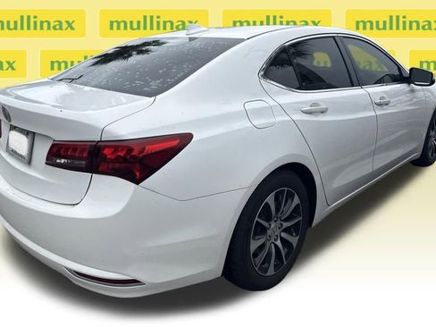 Used 2016 Acura TLX FWD image 2
