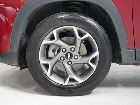 Used 2025 Chevrolet Trax LT image 13