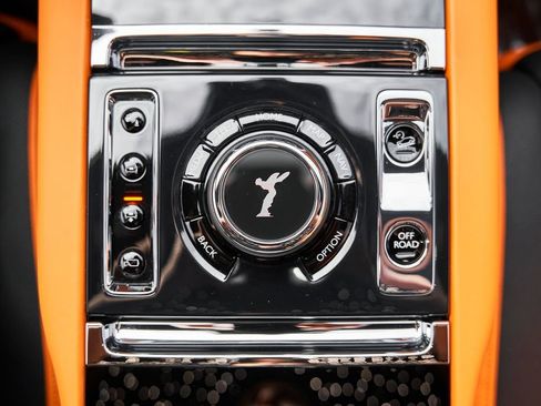 Used 2025 Rolls-Royce Cullinan AWD/4WD image 78