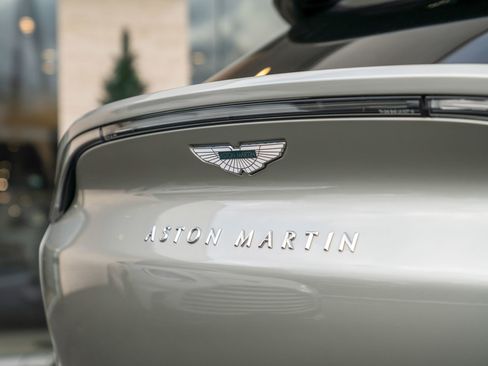 Used 2021 Aston Martin DBX image 60