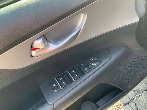 Used 2023 Kia Forte LXS FWD image 19