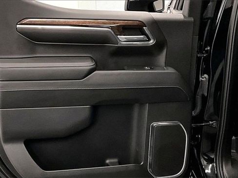 Used 2024 GMC Sierra 1500 Elevation image 19