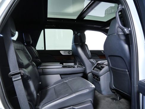 Used 2023 Lincoln Navigator Reserve AWD/4WD image 13