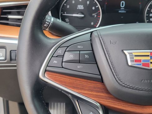 Used 2018 Cadillac XT5 Platinum w/ Driver Assist Package image 14