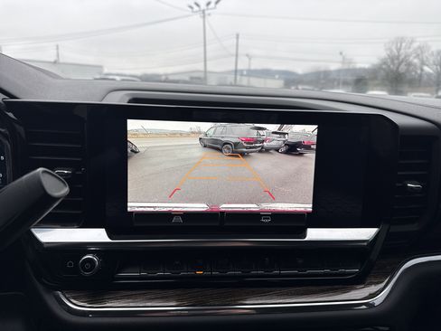 Used 2023 GMC Sierra 1500 Elevation image 26