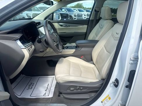 Certified 2019 Cadillac XT5 Luxury w/ Trailering Package AWD/4WD image 15