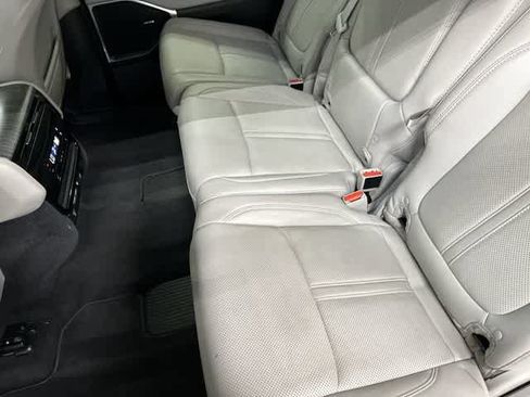 Used 2024 Jeep Wagoneer Series II w/ Flexible Seating Group RWD image 11