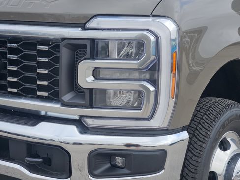 New 2026 Ford F350 Lariat AWD/4WD image 6