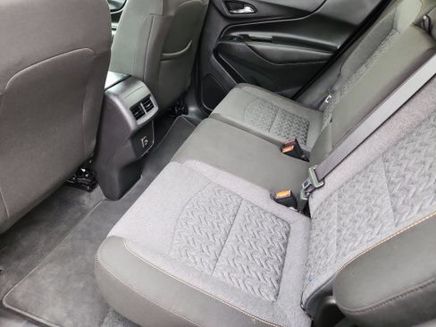 Used 2024 Chevrolet Equinox LT image 11