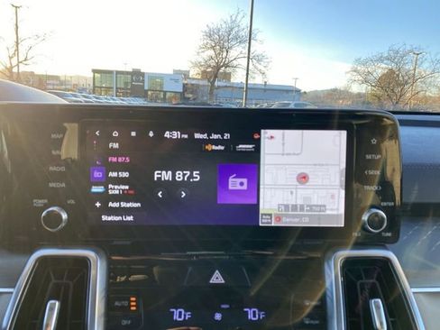 Used 2023 Kia Sorento SX Prestige w/ Panoramic Sunroof Package image 18