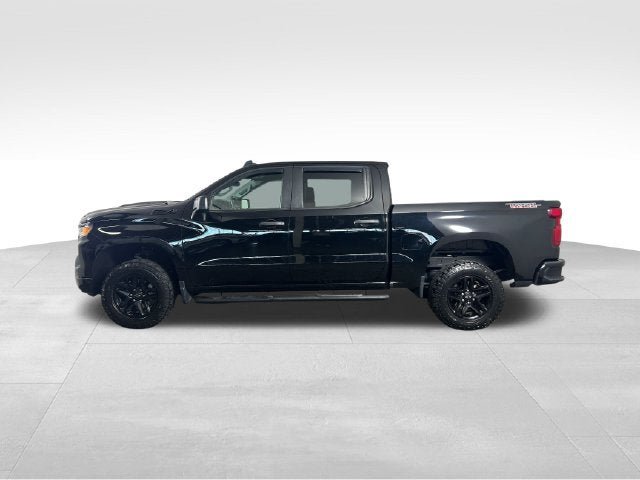 Used 2023 Chevrolet Silverado 1500 Custom Trail Boss w/ LPO, Dark Essentials Package AWD/4WD image 2