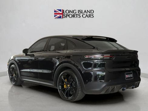 Used 2022 Porsche Cayenne Turbo GT AWD/4WD image 4