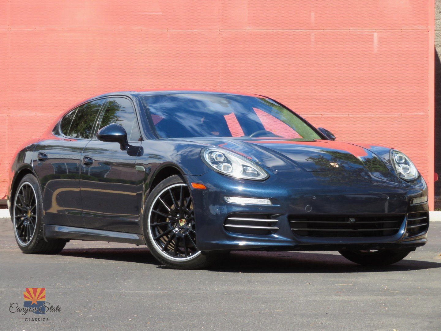 Used 2016 Porsche Panamera AWD/4WD image 1