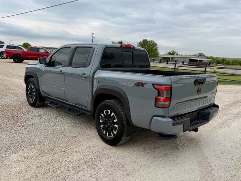 Used 2022 Nissan Frontier PRO-4X w/ Technology Package image 6