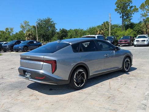 Certified 2025 Kia K4 EX FWD image 8
