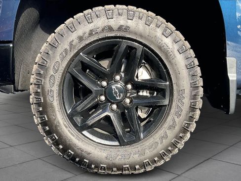 Used 2023 Chevrolet Silverado 1500 LT Trail Boss image 9