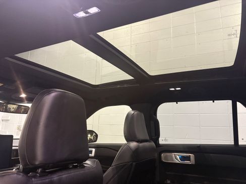 Used 2021 Ford Explorer ST w/ Equipment Group 401A image 12