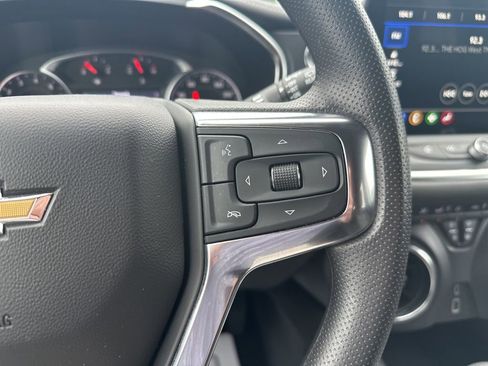 Used 2025 Chevrolet Blazer LT AWD/4WD image 21