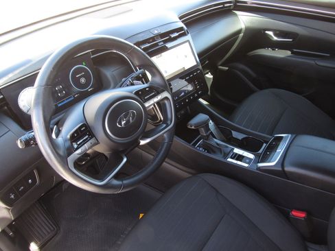 Used 2023 Hyundai Santa Cruz SEL Premium image 15