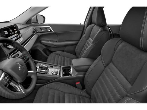 Used 2024 Mitsubishi Outlander SE FWD image 6
