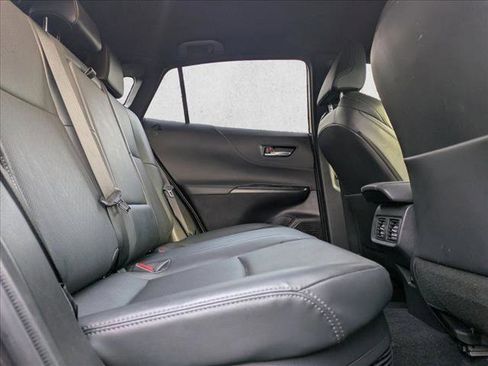 Used 2021 Toyota Venza Limited w/ Advanced Technology Package image 18