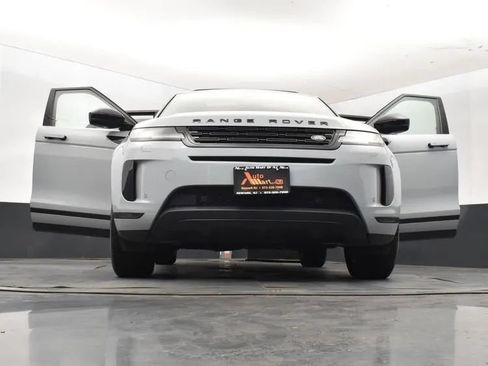 Used 2024 Land Rover Range Rover Evoque S AWD/4WD image 11