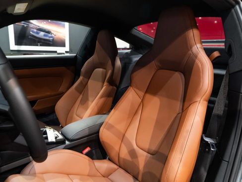 Used 2026 Porsche 911 GT3 RWD image 4