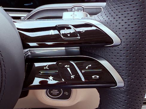 New 2025 Mercedes-Benz GLS 450 4MATIC image 22