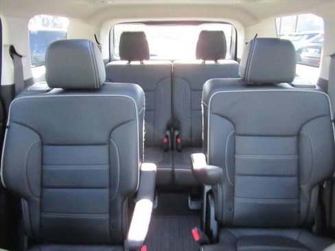 Used 2020 GMC Acadia Denali w/ Technology Package image 31