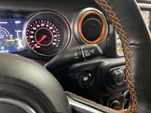 Used 2022 Jeep Gladiator Mojave w/ Trailer Tow Package image 23