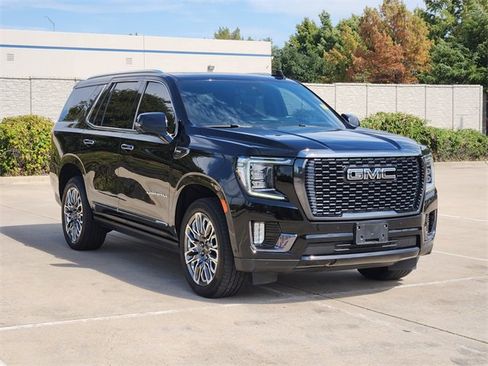 Used 2023 GMC Yukon Denali Ultimate image 3
