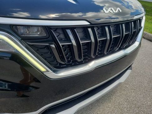 Used 2022 Kia Carnival LX FWD image 12