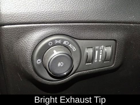 Used 2019 Jeep Compass Altitude image 17