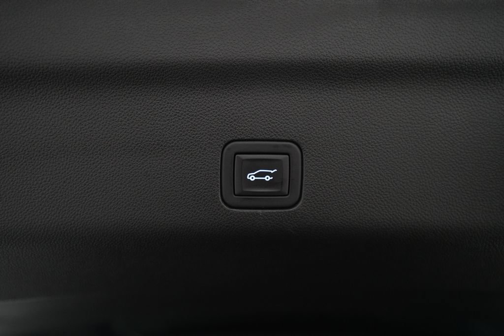 Certified 2024 GMC Yukon XL AT4 AWD/4WD image 15